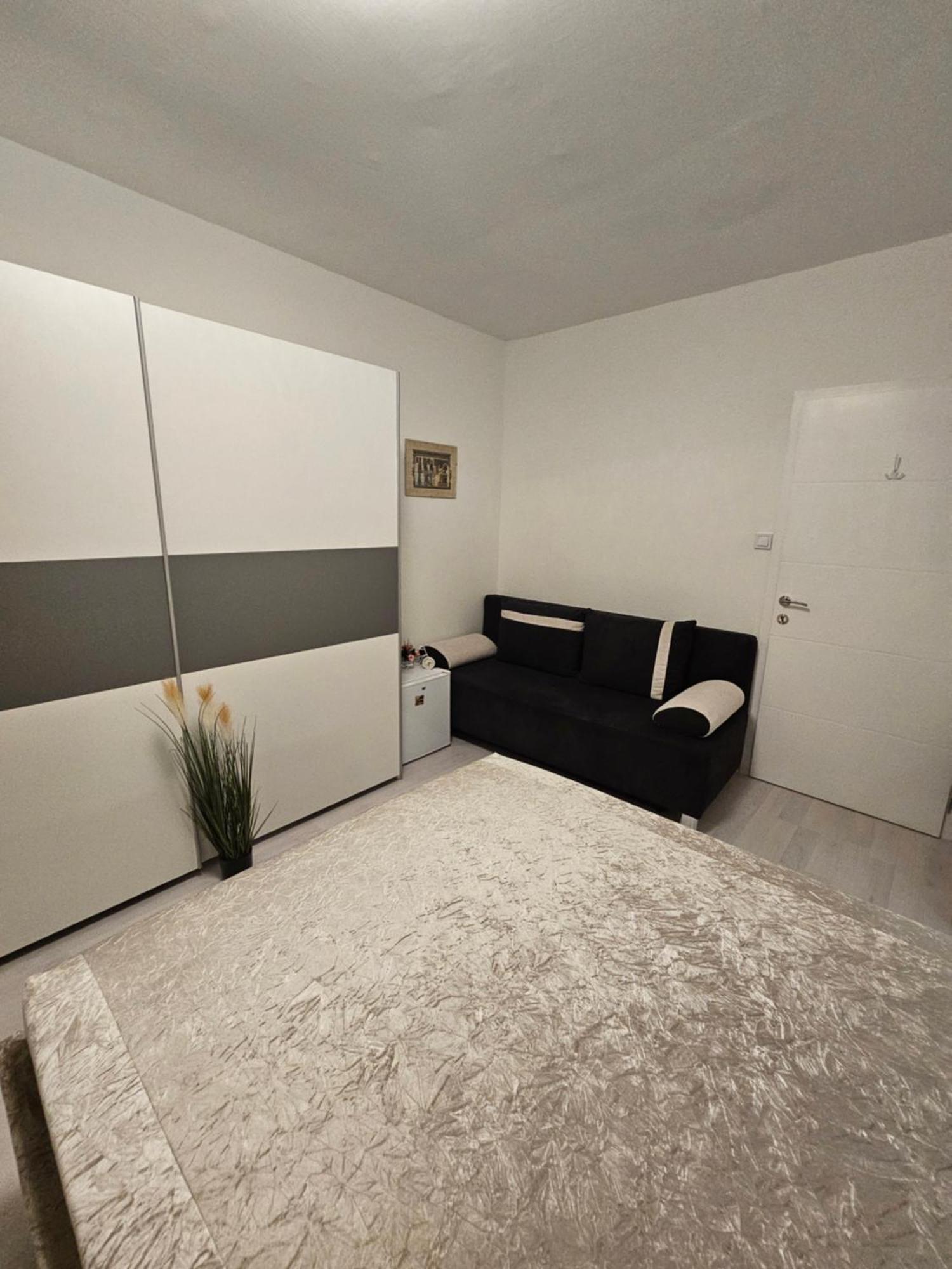 Derkovits Appartman Szombathely Exteriér fotografie
